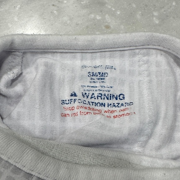 SwaddleMe Gray Patterned Swaddle - Picture 2 of 2